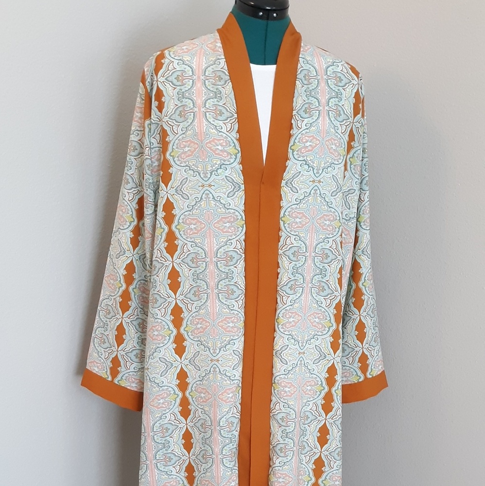 Abaya cardigan with beautiful pattern - Picture 2 of 4